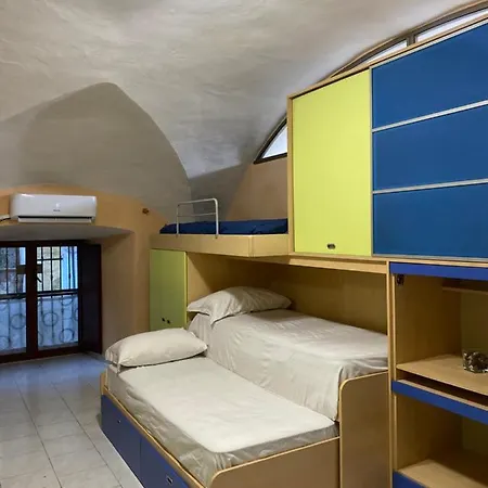 Family 2.0 Νάπολη